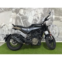 2022 Husqvarna SVARTPILEN 401