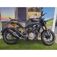 2022 Husqvarna SVARTPILEN 401