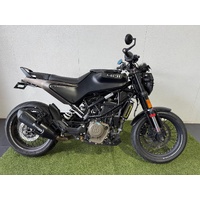 2022 Husqvarna SVARTPILEN 401