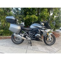 R 1200 Rs