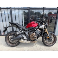 2025 Honda CB650R E-Clutch MY24